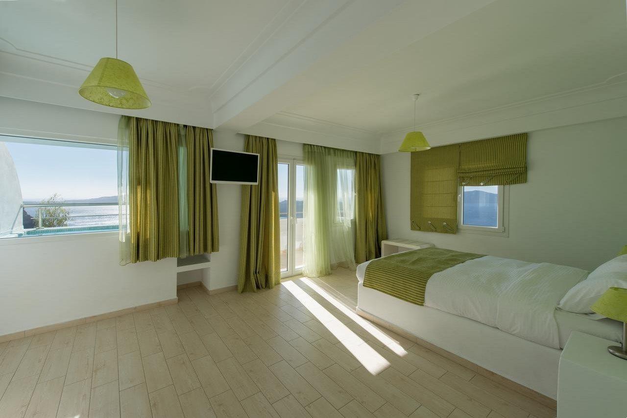 Tzekos Hotel 4*