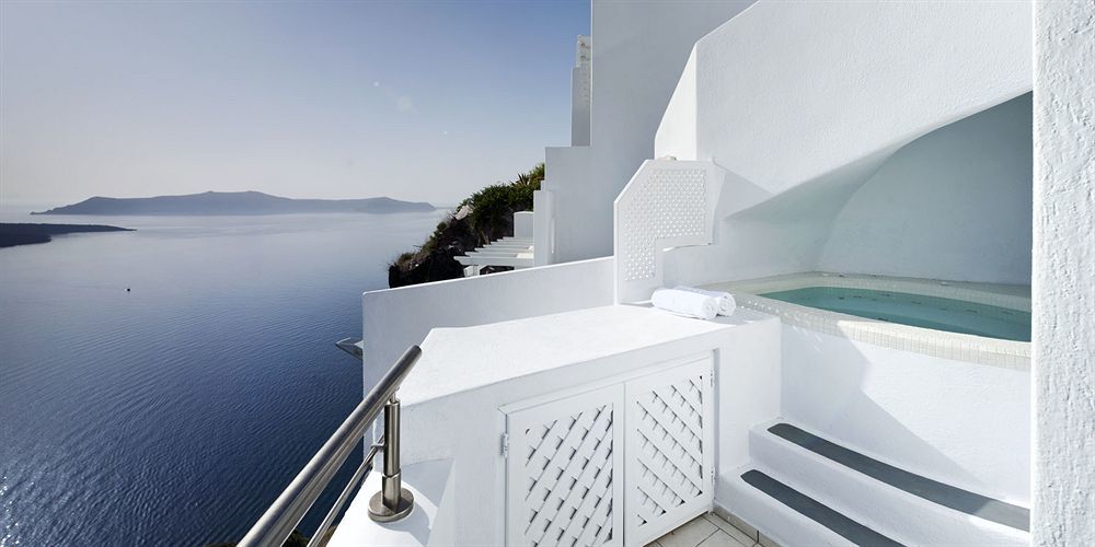 Tzekos Hotel Fira (Santorini)